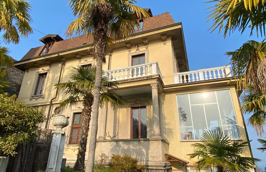 Frankie'S House-1